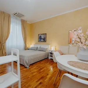 Apartment And Rossella 2